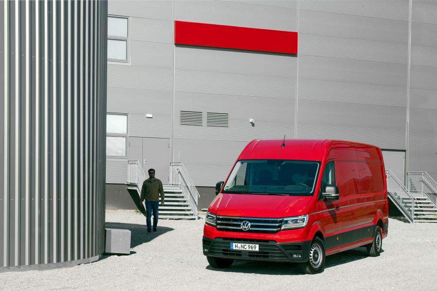  Volkswagen Crafter High Roof Van LWB 2017 года  (WW) (фото 2 из 7)